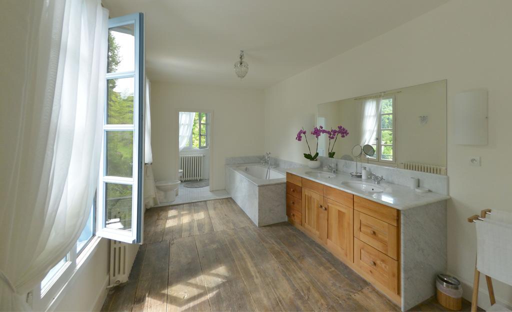Residence Crone Castillon-en-Couserans Rom bilde